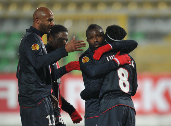 支持和鼓舞 支持和鼓舞