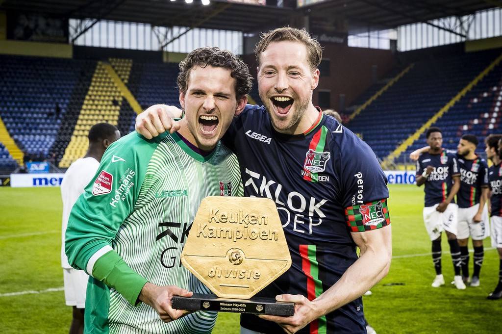 面前吞下了 面前吞下了