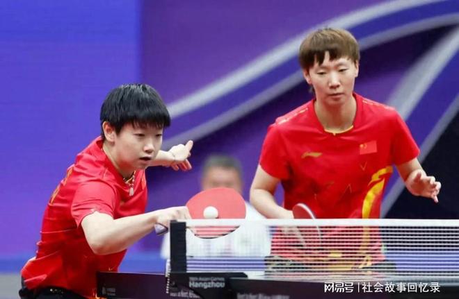 他在更衣室 他在更衣室