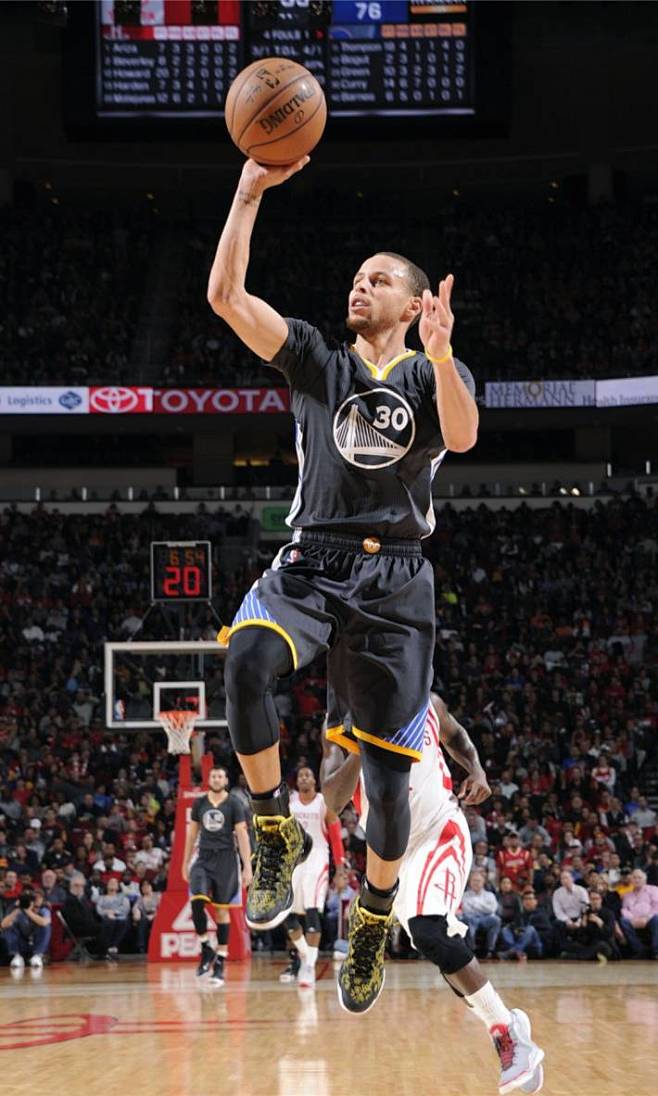 立刻由高位 立刻由高位